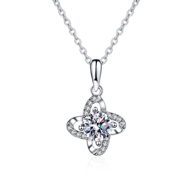 Béra&Co Bloom Moissanite Necklace