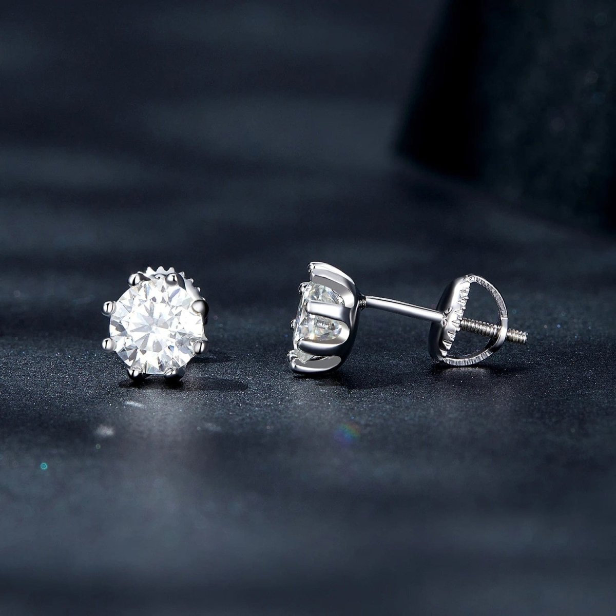 Béra&Co Classic Moissanite Stud Earrings