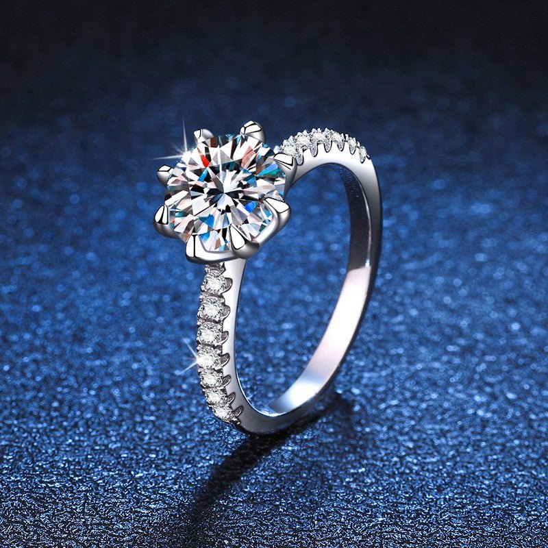 Béra&Co Classic Radiance Moissanite Ring