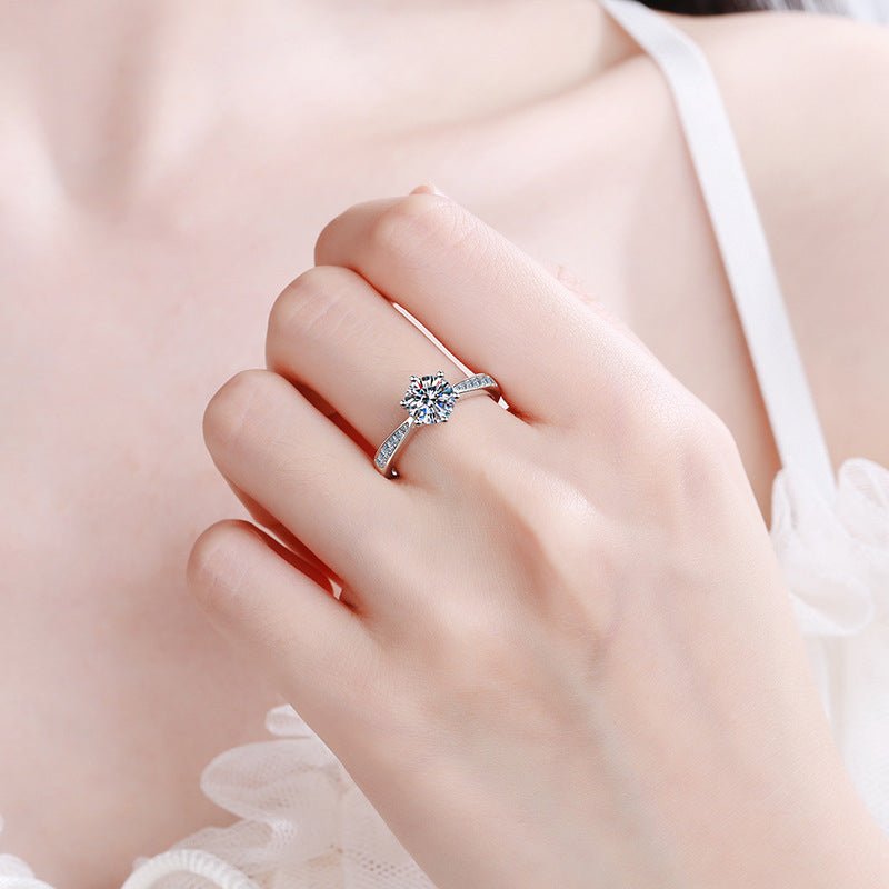 Béra&Co Classic Solitaire Moissanite Ring