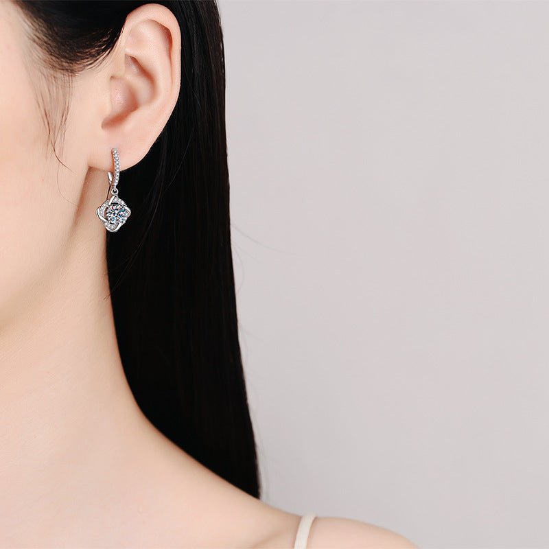 Béra&Co Eternal Knot Moissanite Drop Earrings