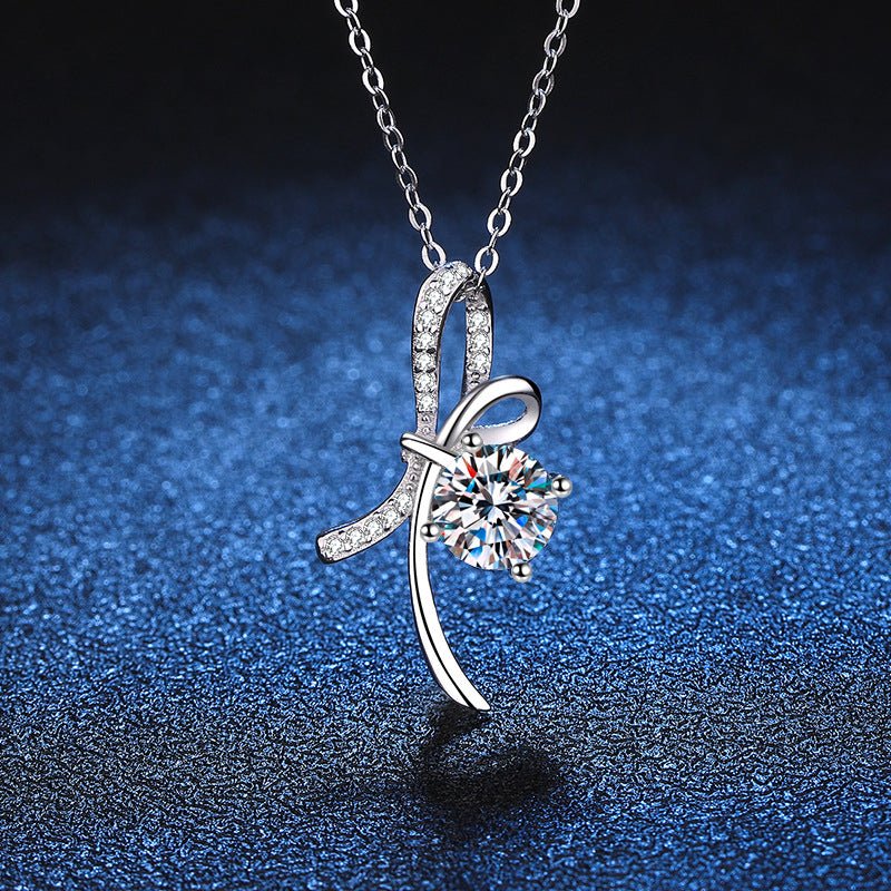 Béra&Co Graceful Ribbon Moissanite Necklace