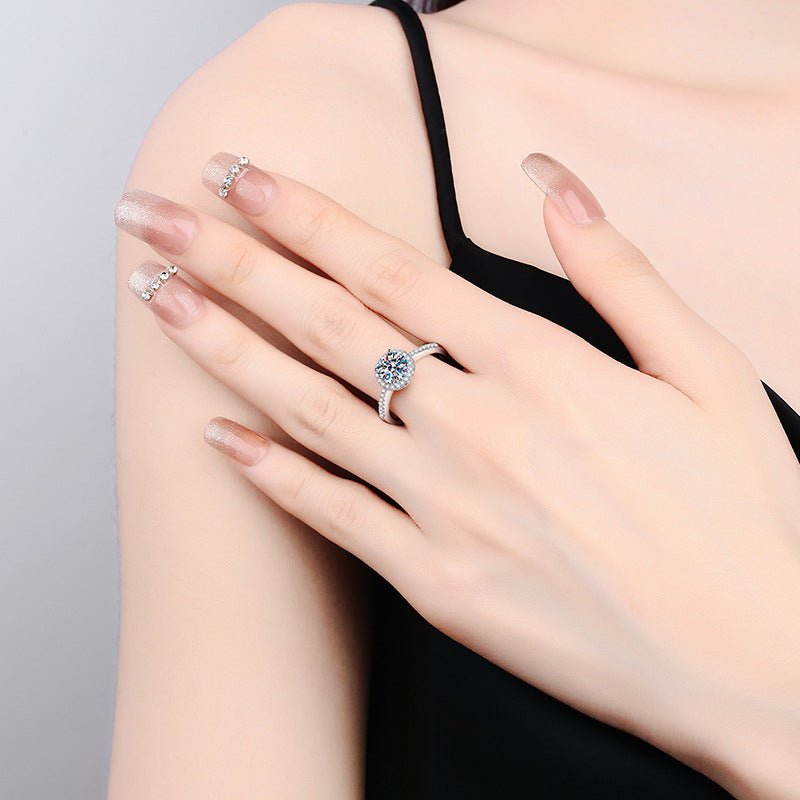 Béra&Co Halo Radiance Moissanite Ring