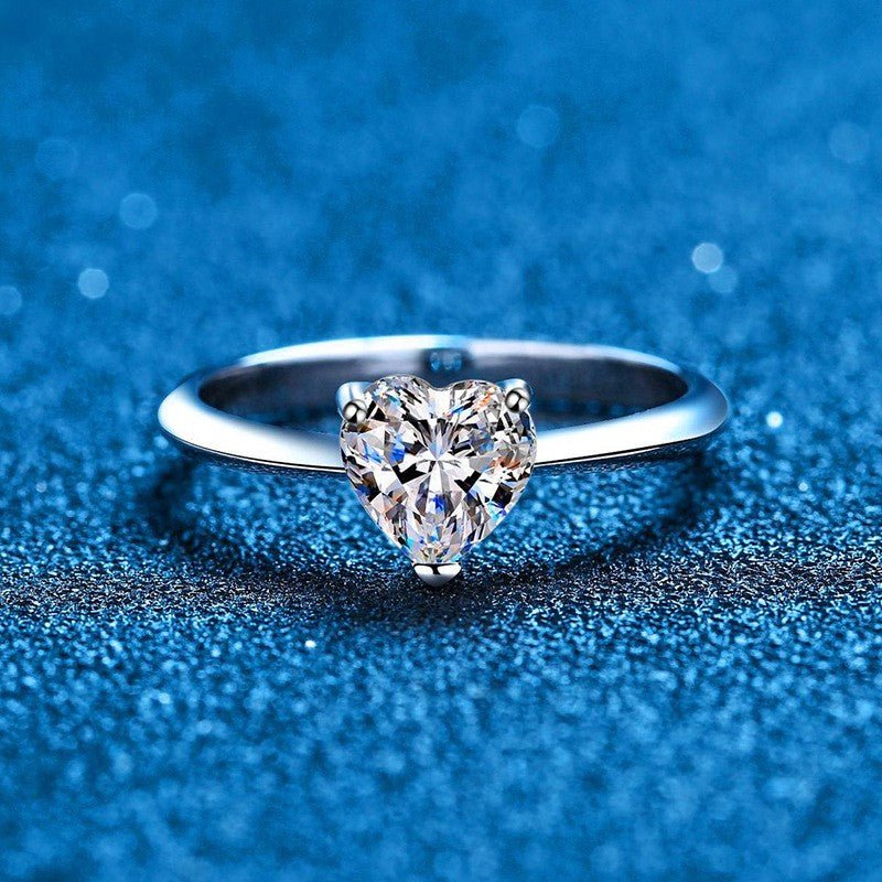 Béra&Co Heart of Light Moissanite Ring