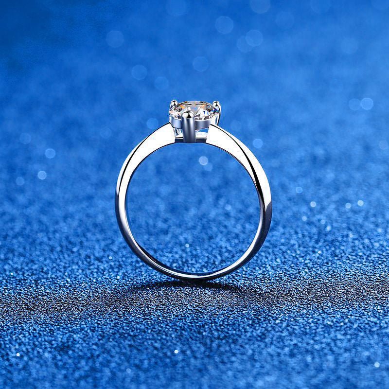 Béra&Co Heart of Light Moissanite Ring