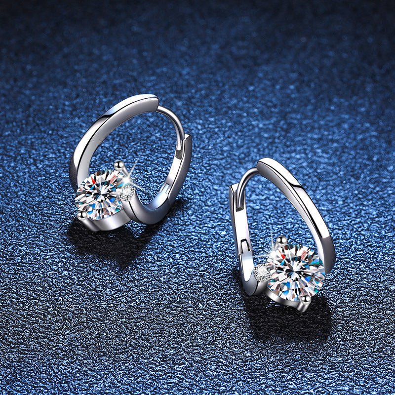 Béra&Co Modern Elegance Moissanite Hoop Earrings