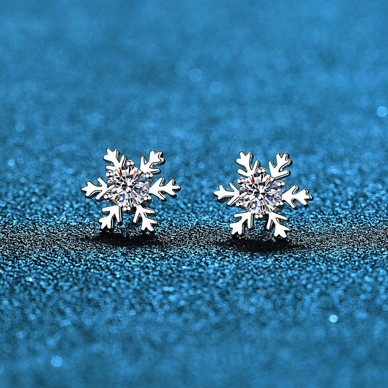 Béra&Co Snowflake Sparkle Moissanite Stud Earrings