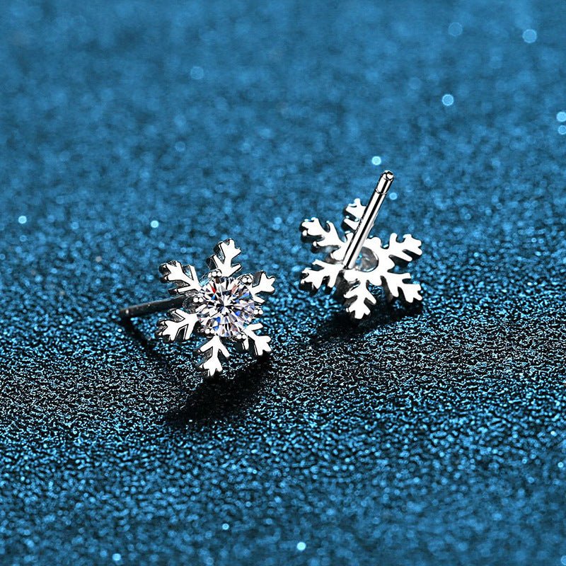 Béra&Co Snowflake Sparkle Moissanite Stud Earrings