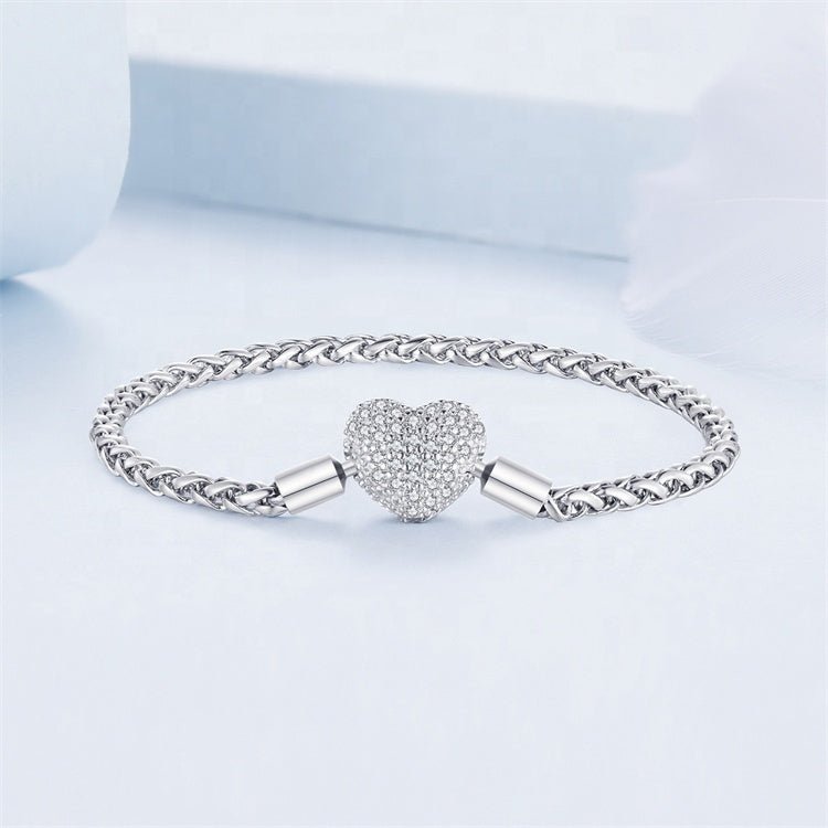Sparkling Heart Pavé Chain Bracelet