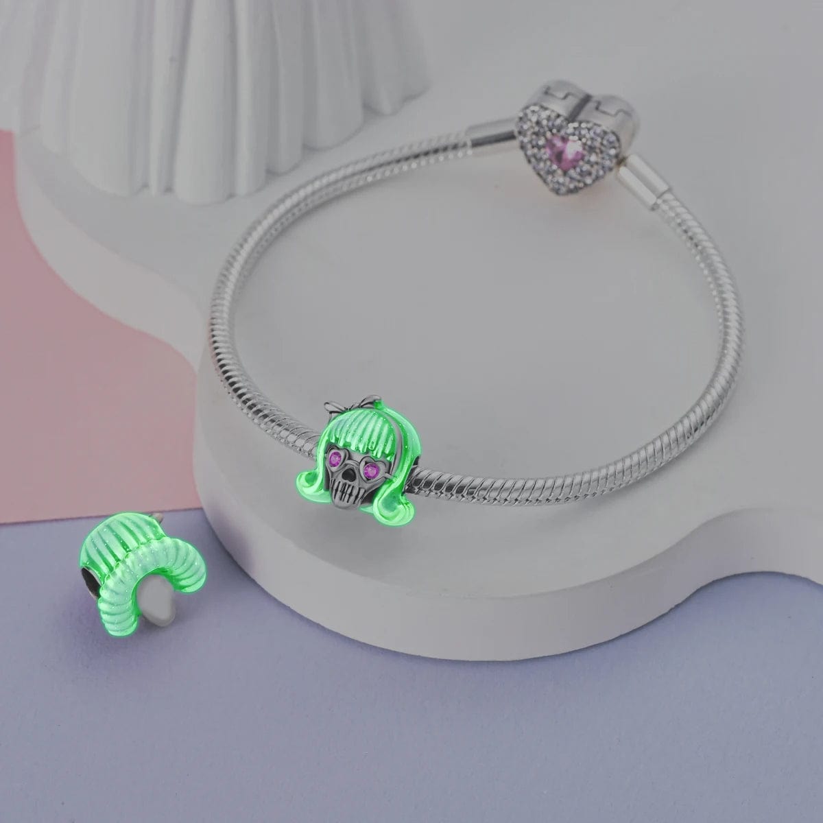 Glow-in-the-dark Sparkling Skull Charm