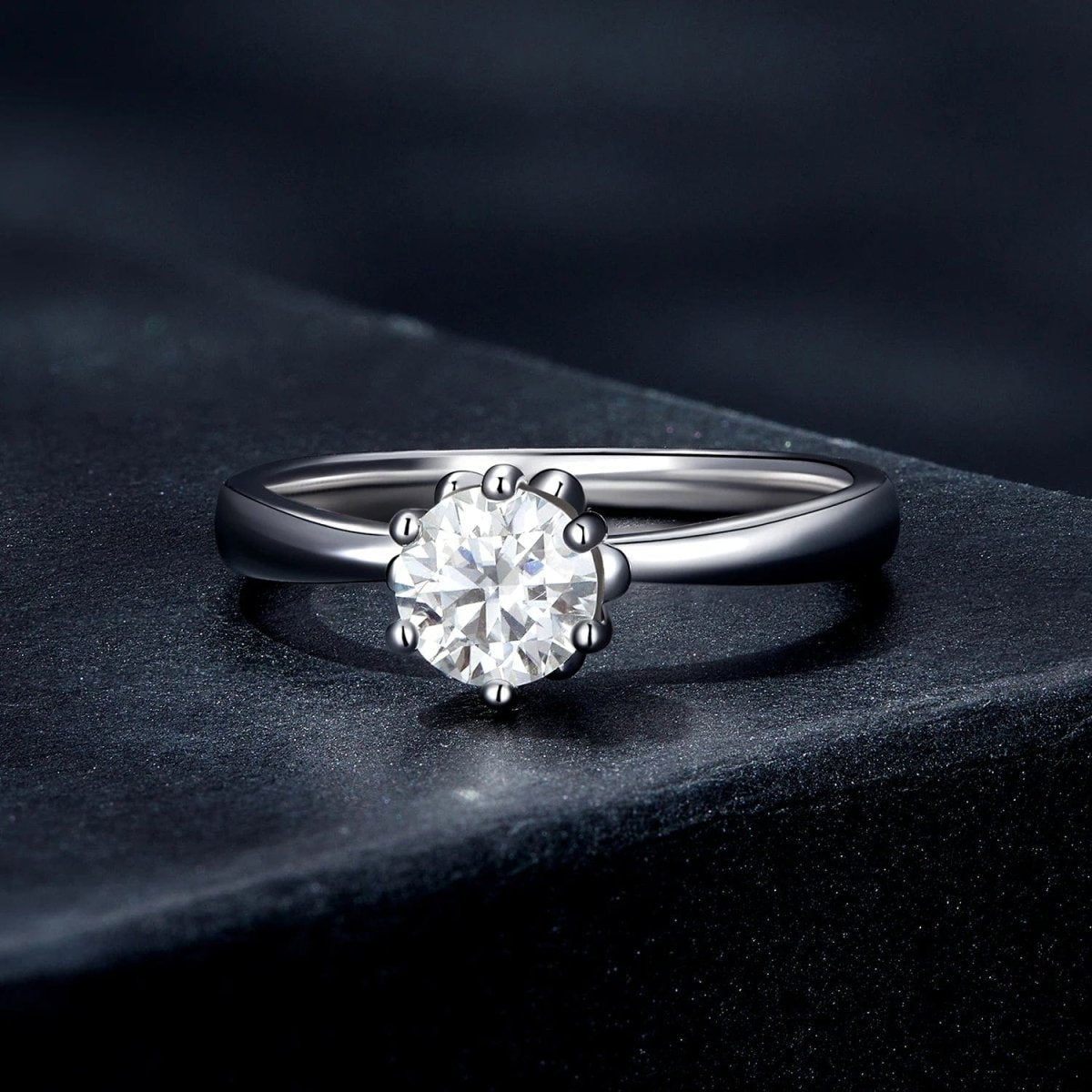Béra&Co Classic Moissanite Solitaire Engagement Ring