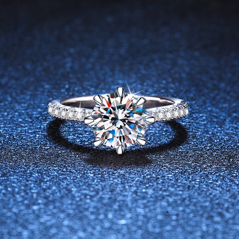Béra&Co Classic Radiance Moissanite Ring