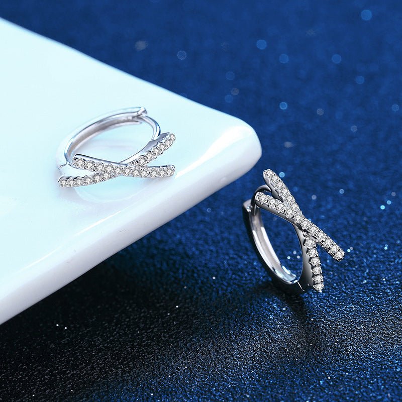 Béra&Co Crisscross Pavé Moissanite Hoop Earrings