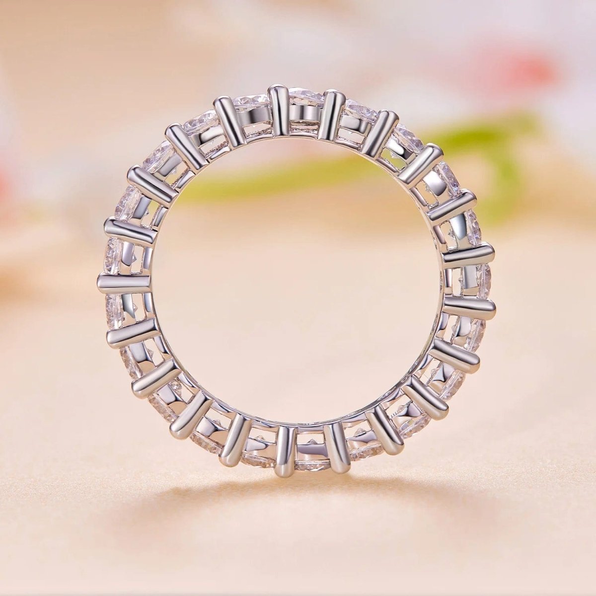 Béra&Co Moissanite Eternity Band