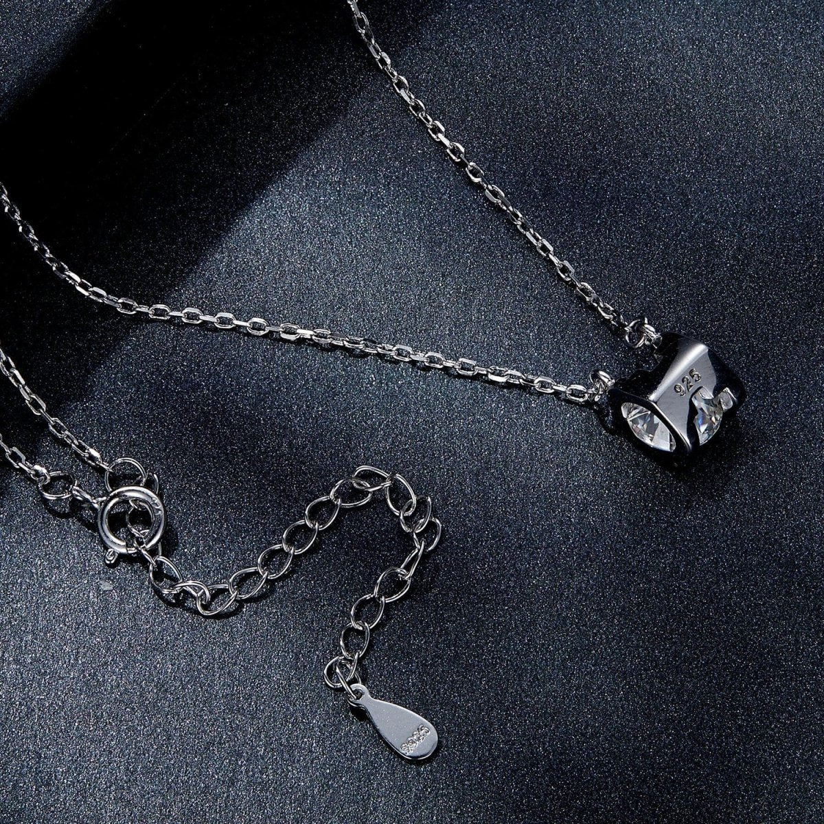 Béra&Co Moissanite Pendant Necklace