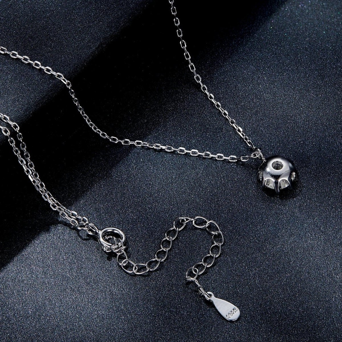 Béra&Co Moissanite Solitaire Necklace