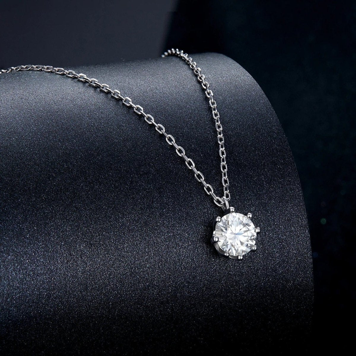 Béra&Co Moissanite Solitaire Necklace