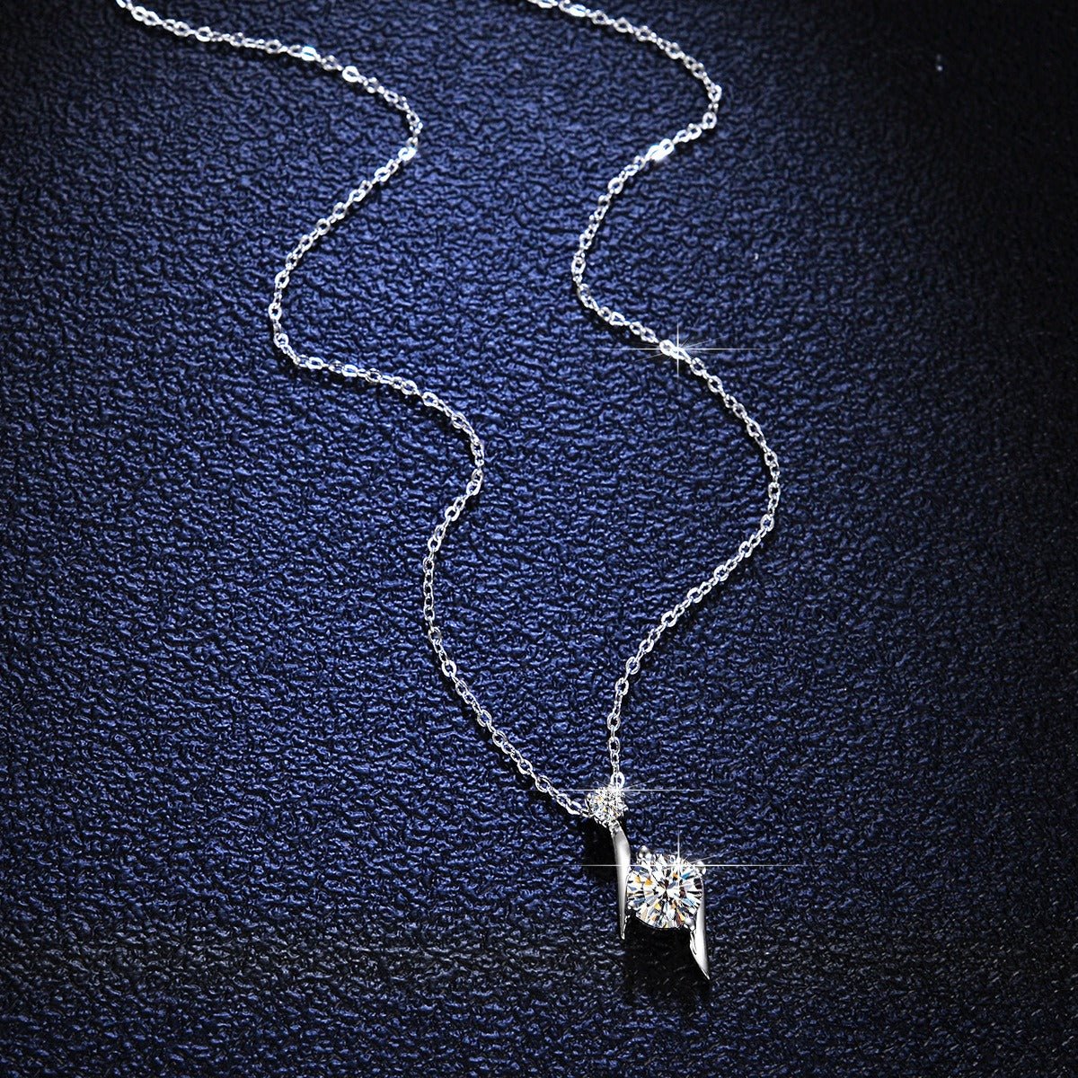 Béra&Co Radiant Spark Moissanite Necklace