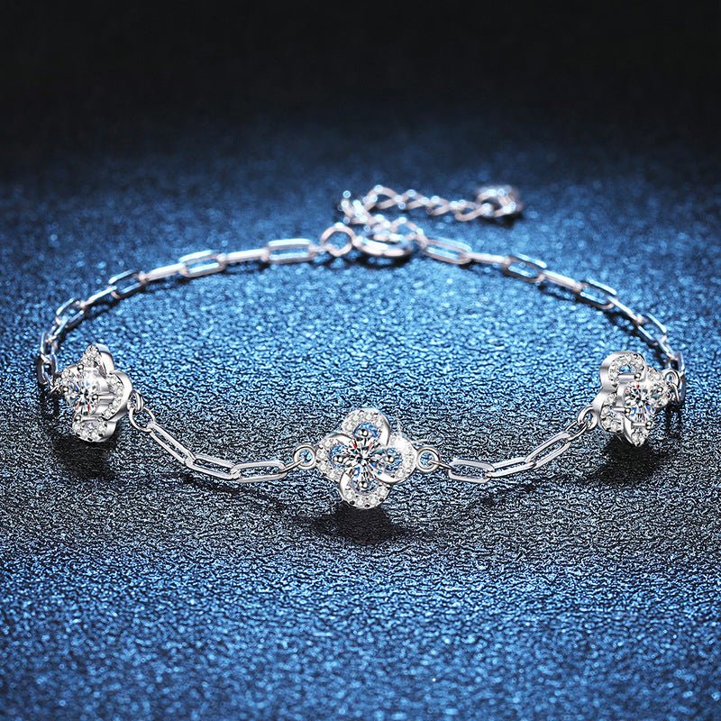 Béra&Co Triple Bloom Moissanite Bracelet